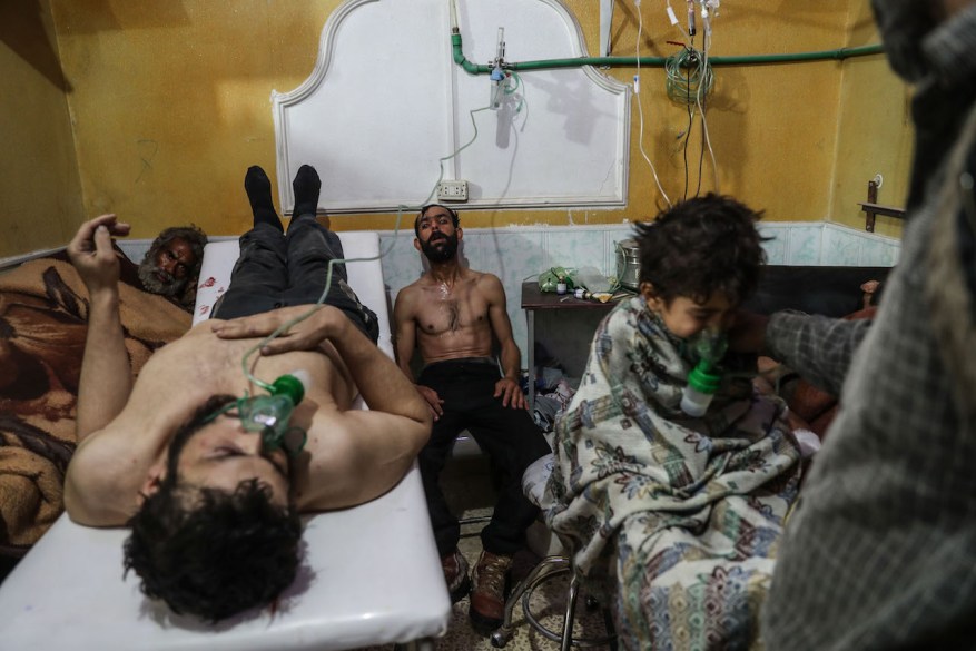 Victims of an alleged gas attack recieve treatment in Eastern Ghouta