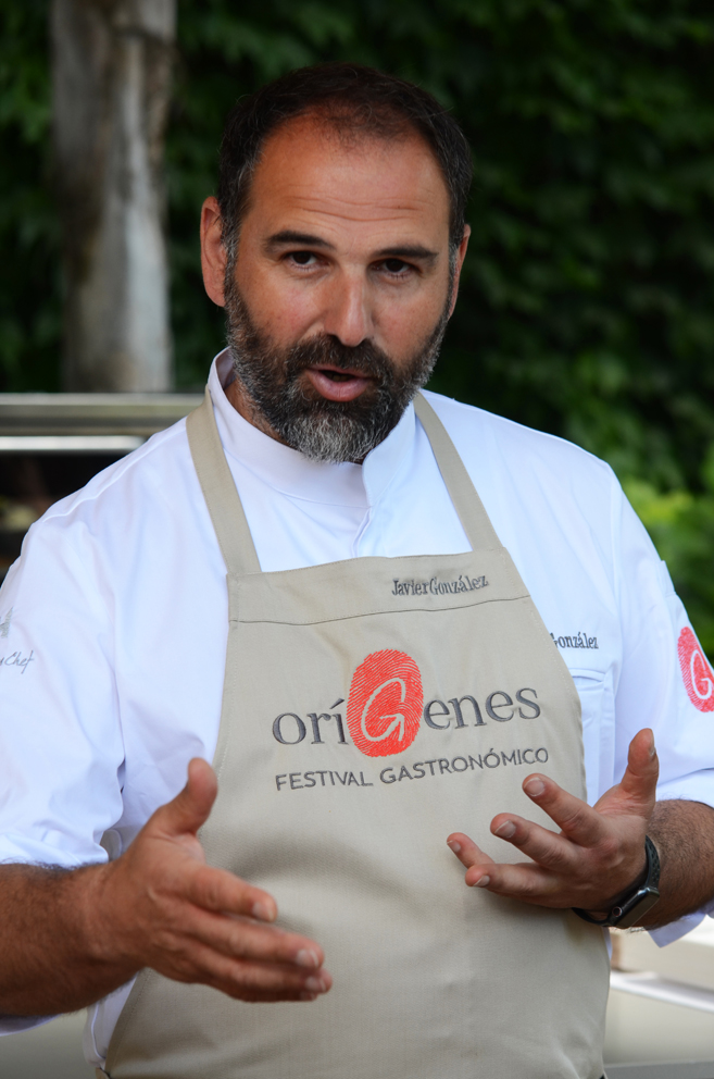 Javier González speaking at oríGenes Gastronomic Festival 2022